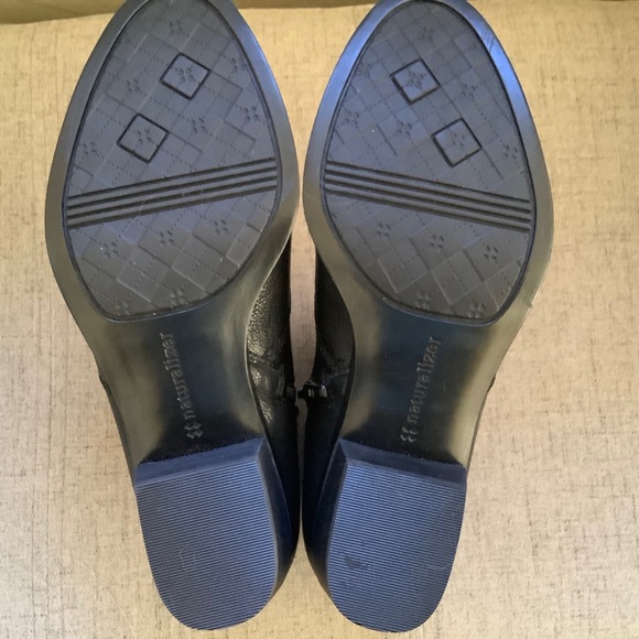 New Without Tags Naturalizer Black Boots! - Picture 5 of 8